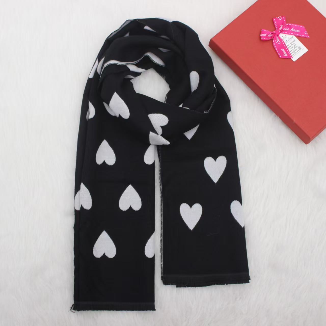 T326 Autumn and Winter Women's Love Heart Fashion Cute Jewelry Jacquard Cashmere Tassel Scarf Shawl