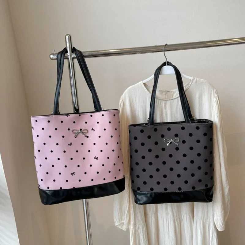Large capacity soft back indoor company shoulder bag high-quality sewing thread bag womens fashionable zipper Pu s Y250319