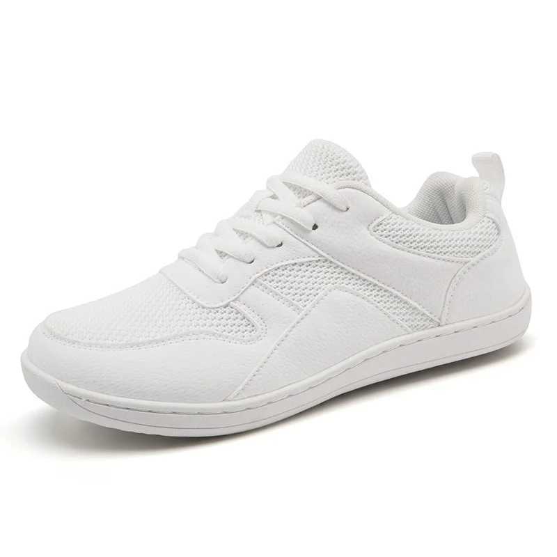 New IC wide toe casual shoes are breathable comfortable warm minimalist with soft soles and outdoor walking mats. Size 42 Y250320