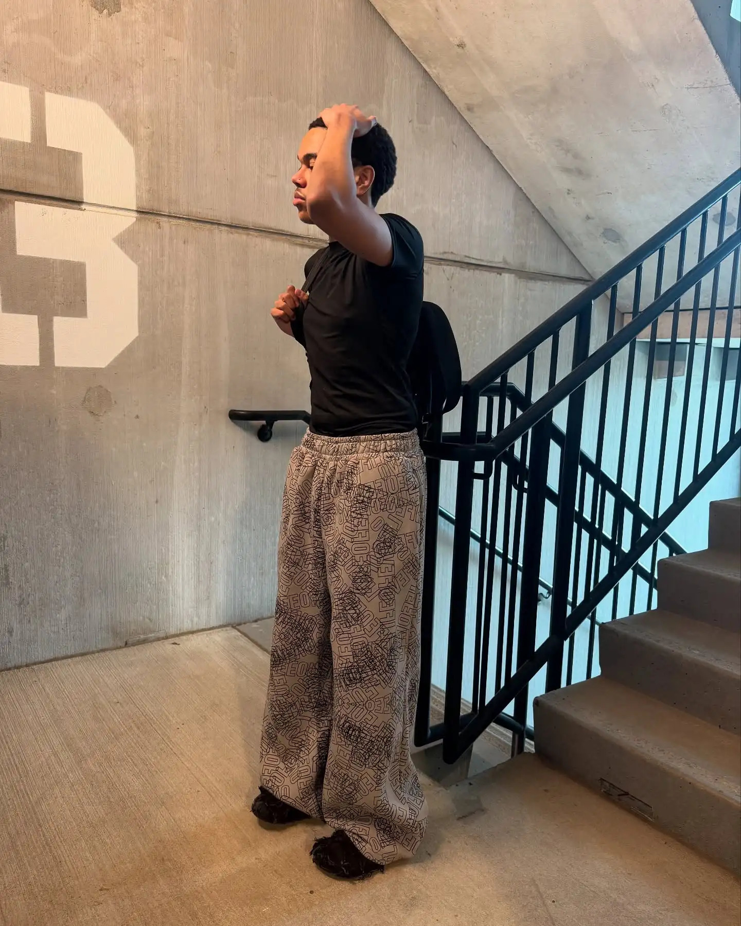 Casual pants American Gothic cartoon doodle sweatpants y2k pants mens hip hop cartoon tune elastic waist jogging pants 250320