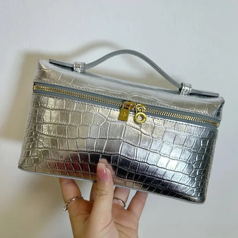 Home>Products>Crocodile Cowboy Lunch Box>Leather Square Bag>Fashion Lock Bag 250320