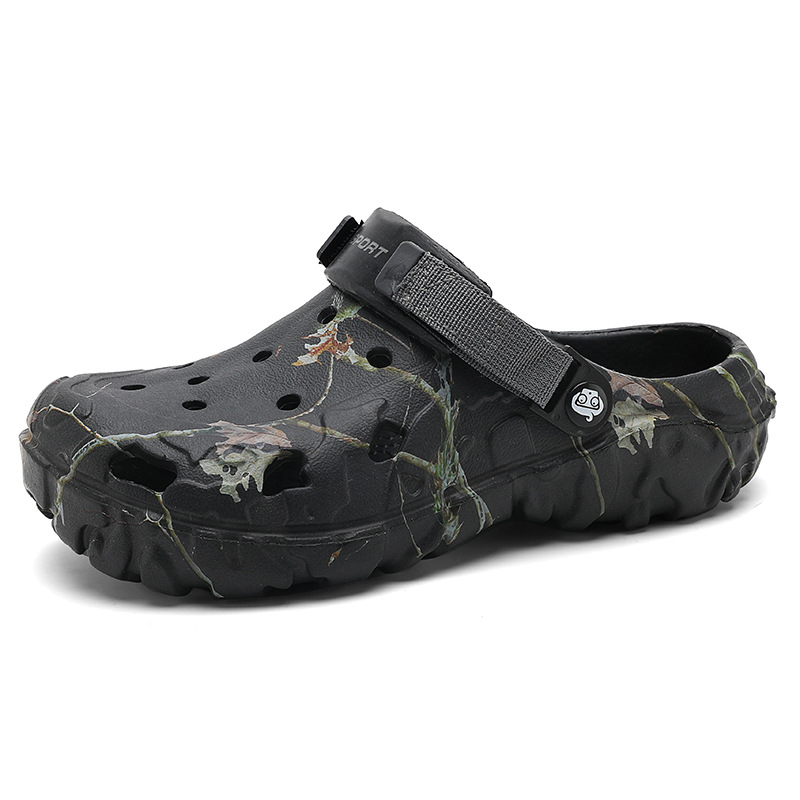 hot free shipping designer Sandals for woman and man 2025 new vintage fashionable beach shoes