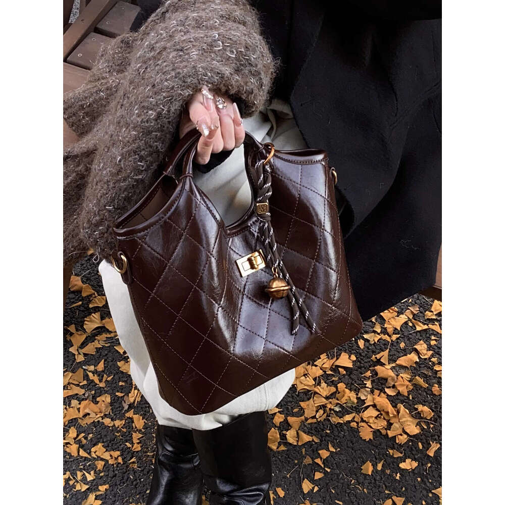 Women's Bags Advanced Ling Ge Bucket for Women 2024 New Versatile Fashion Commuter Handheld Crossbody Tote Bag