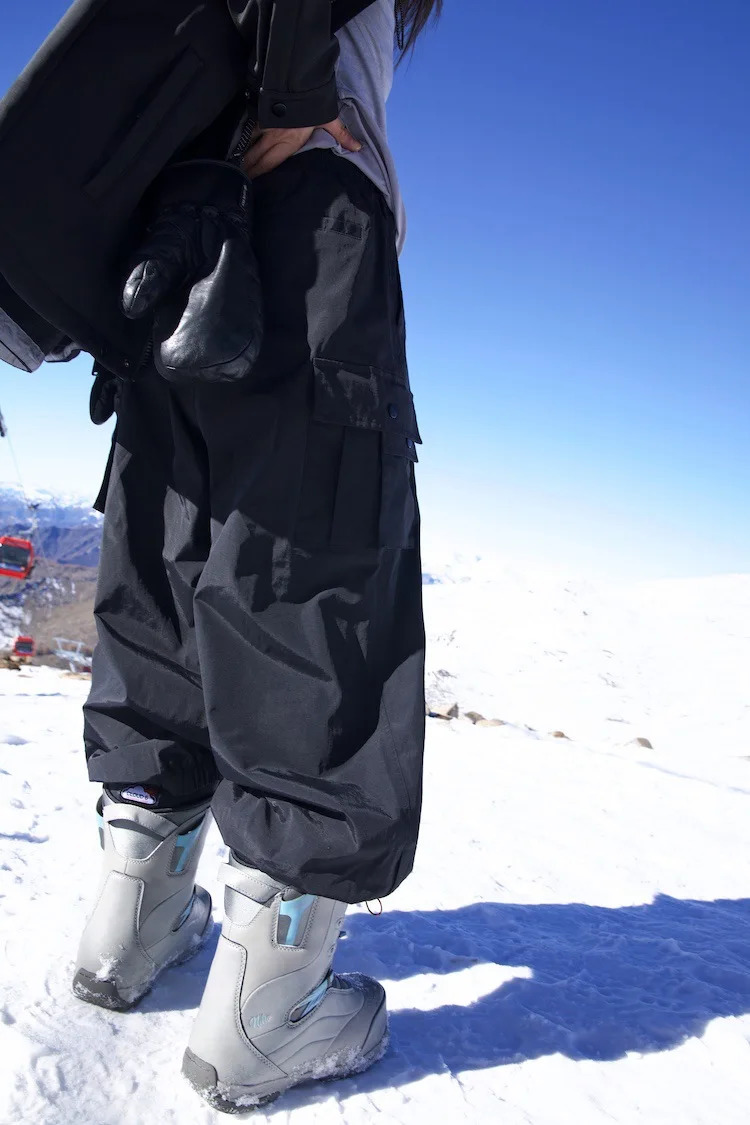 2024 mens ski bag pants warm and loose Skying Ski Trousers winter outdoor waterproof womens snowboard 250320