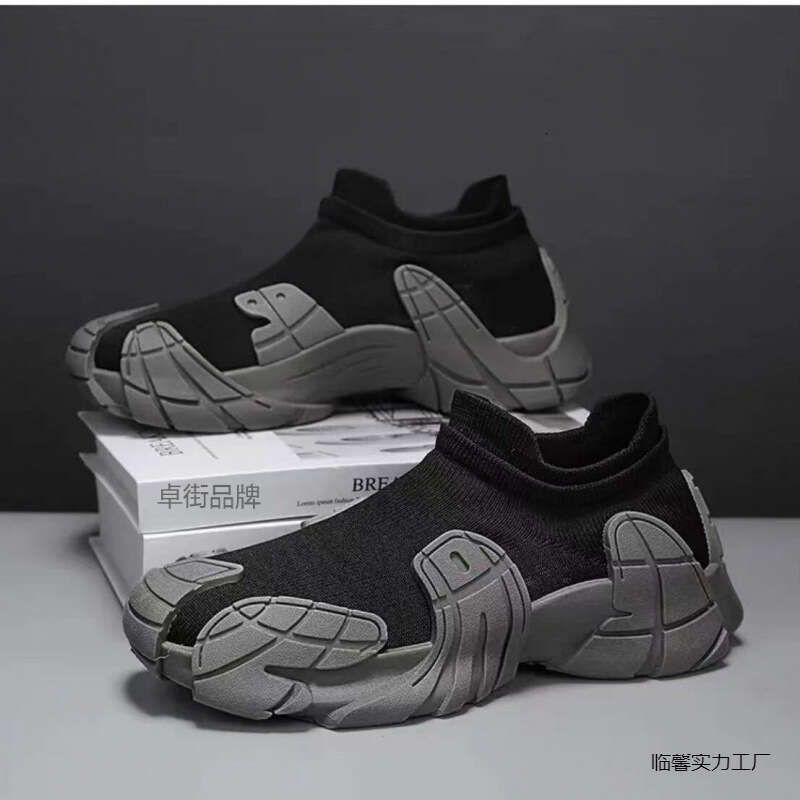 2025 Summer New Breathable 45 Large Men's Shoes Flyknit Mesh One Step Lazy Socks Thick soled Old xin