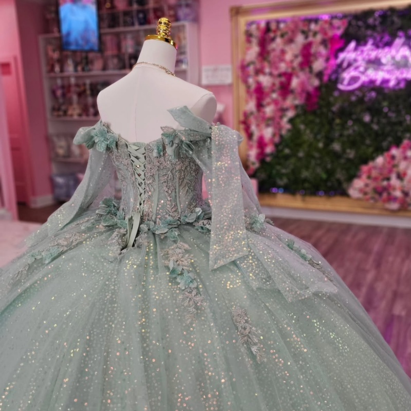 Mint Green Sparkly Princess Off Shoulder Quinceanera Dresses Sweetheart Lace Applique Beading Crystal Tull Long Sleeves Sweet 16 Ball Gown Vestidos 15