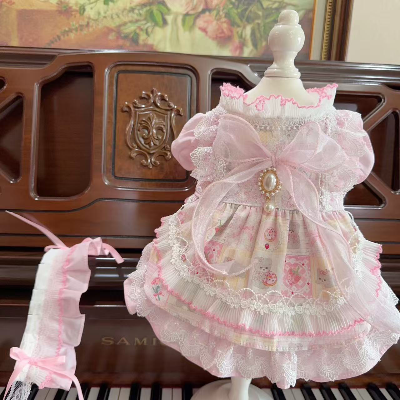 Pet cats, dogs, rabbits, clothes, princess dresses, seasonal sweet fairy dresses