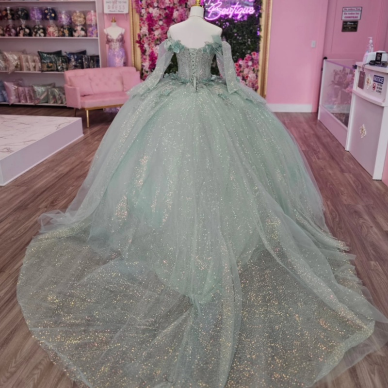 Mint Green Sparkly Princess Off Shoulder Quinceanera Dresses Sweetheart Lace Applique Beading Crystal Tull Long Sleeves Sweet 16 Ball Gown Vestidos 15