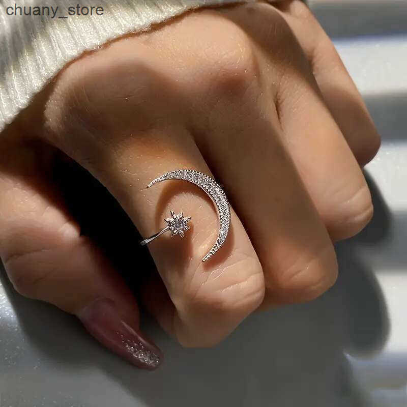 Solitaire Ring Hot Crescent Fashion Star Moon Simple Open End Ring z250321