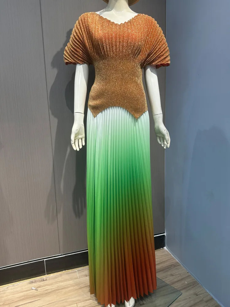 LANMREM Pleated 2 Pieces Set Women Fashion V Neck Short Batwing Sleeves Irregular Hem T-shirt Gradient Color Skirt 2DC1505 250320