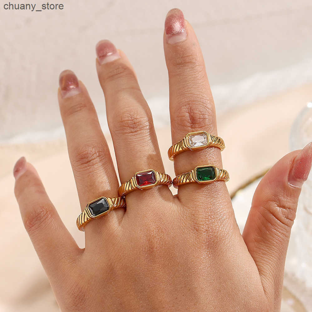 Solitaire Ring Band Rings 2021 New Thin Ring Band Texture Engraved Small Square 3A Cubic Zirconia Stone Ring Blk White Green Red Gemstone Ring z250321