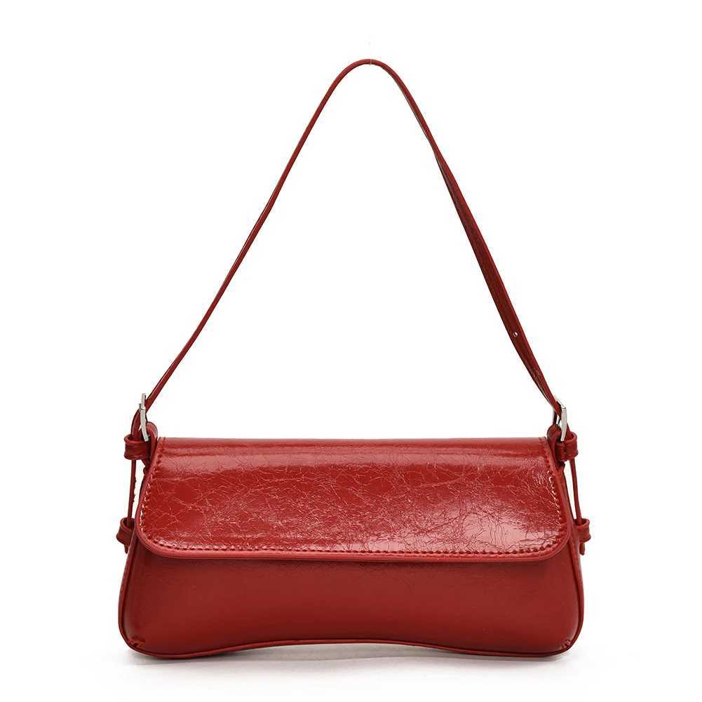 Womens Fashion Underwear Bag Solid Color Retro Shoulder Bag Wax Leather Versatile Armpit Bag Shopping Commuter Date Party Bag Y250320