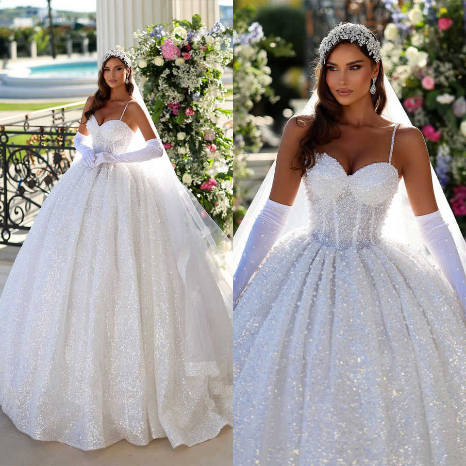 Women Wedding Sweetheart Neck Spaghetti Strap Sleeveless Bridal Gowns Sequins Pearls Sweep Train Dress Custom Made