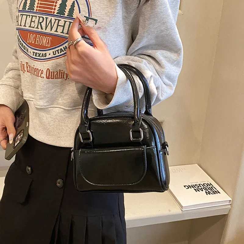 Red solid PU leather shoulder lower arm bag womens fashion handbag casual wallet and handbag womens commuting horizontal bag Y250320