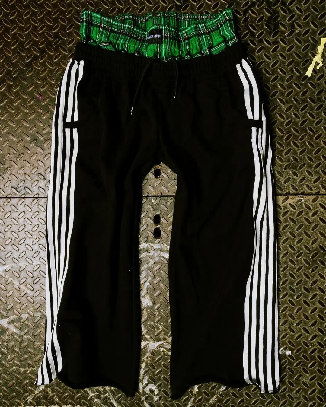 Street Trend Y2K Simple Striped Double Cuff Mens Casual Pants West Style Versatile Loose Womens Casual Sports Pants 250320