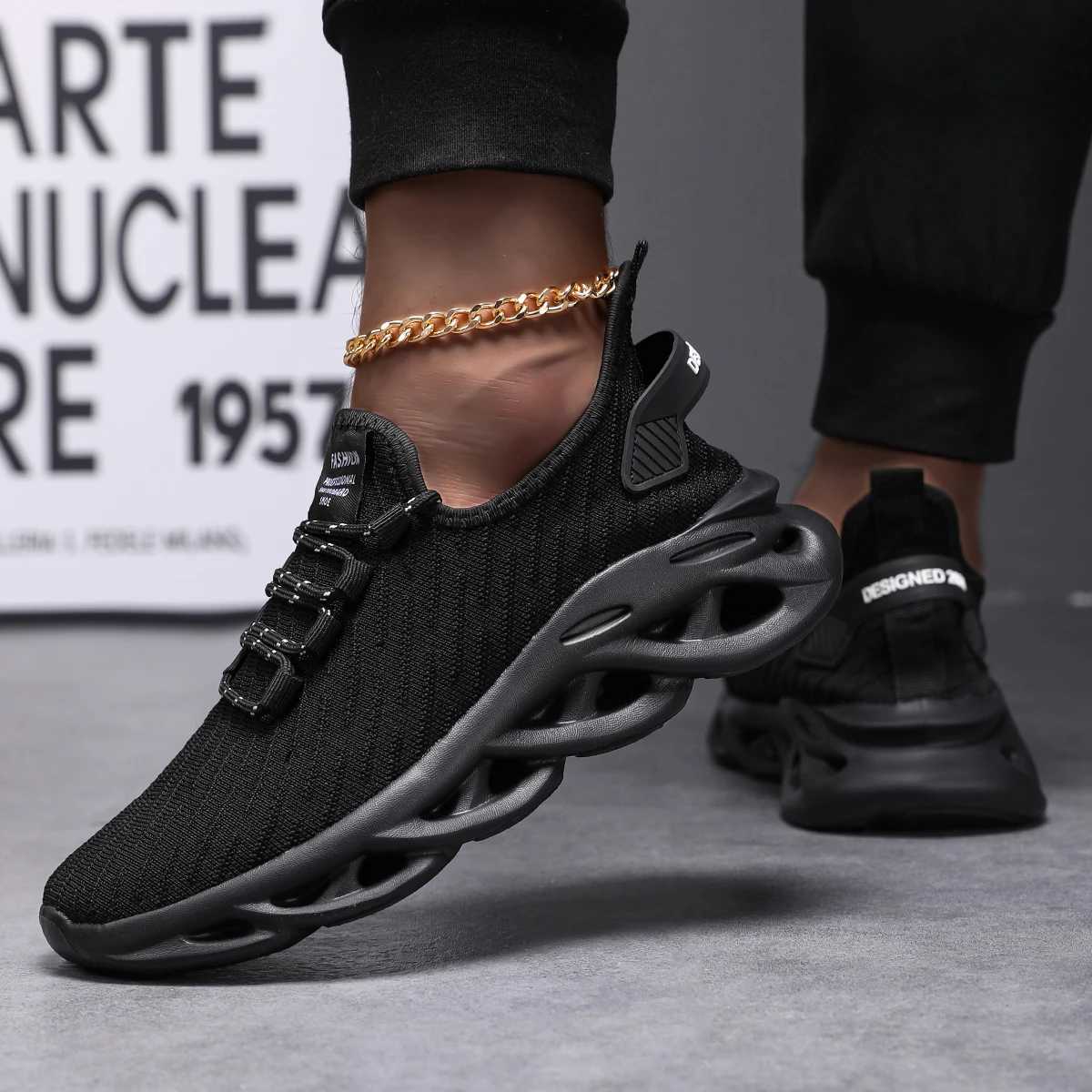 High quality mens blade fashionable M sports shoes outdoor walking and running sports shoes breathable luxury design mens shoes Y250320