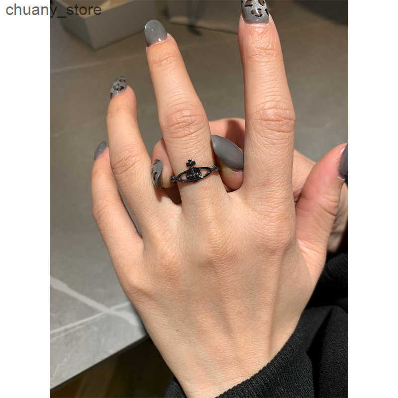Solitaire Ring High version Empress Dowager can shake Saturn ring simple smooth surface hollowed out planet stacked index finger ring and bracelet z25