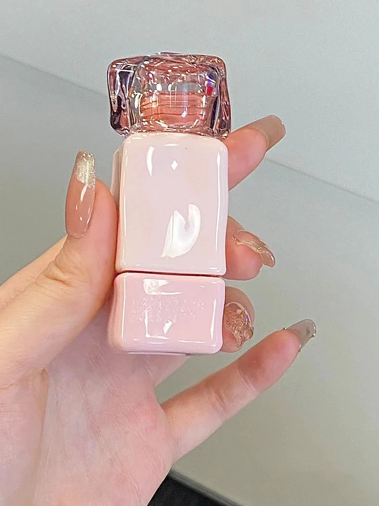 Mistine Lip Gloss Mirror-like Glossy Lip Tint Velvet Matte Long-lasting Liquid Lipstick 250317