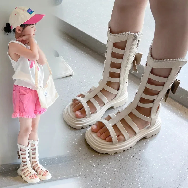 Girl Long Roman Boots Children Hightop Leatehr Sandals Summer Fashion Kids Pearls Gladiator with Bowtie Princess H06256 250304