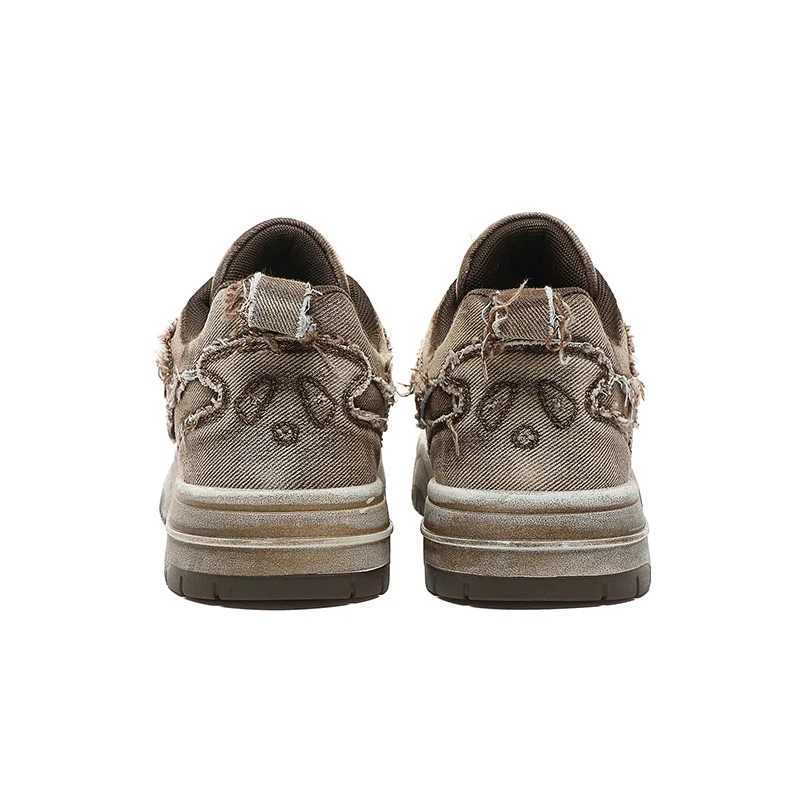 Mens Personalized Cowboy Retro Fashion Skateboarding Shoes Mens Sports Shoes Couple Outdoor Sports Shoes and Casual Shoes Y250320