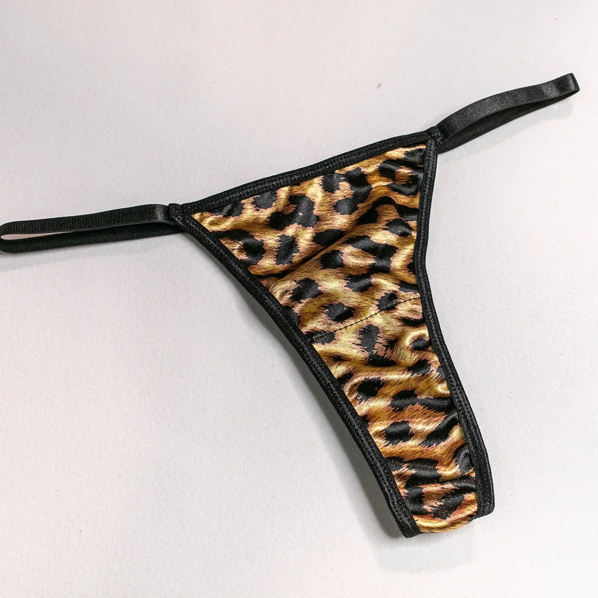 Sexy Wild Leopard Printed Lace Patchwork Lingerie Set Women Comfortable Three Piece Bra and Panty Set Female Exotic Apparel Suit 250320