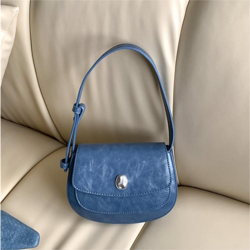 Simple Niche Style Solid Colored Shoulder Bag Classic Retro Design Messenger Bag