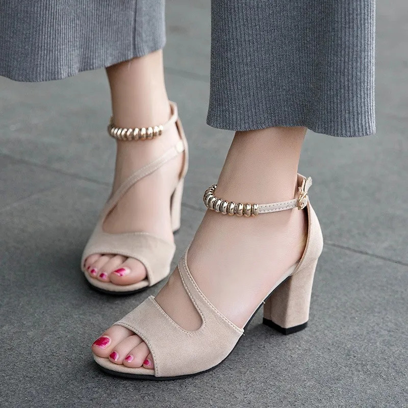Summer Sexy Fish Mouth Hollow Roman Sandals Thick with Word with Beaded High Heels Female Summer Sexy Female Sandals 250317