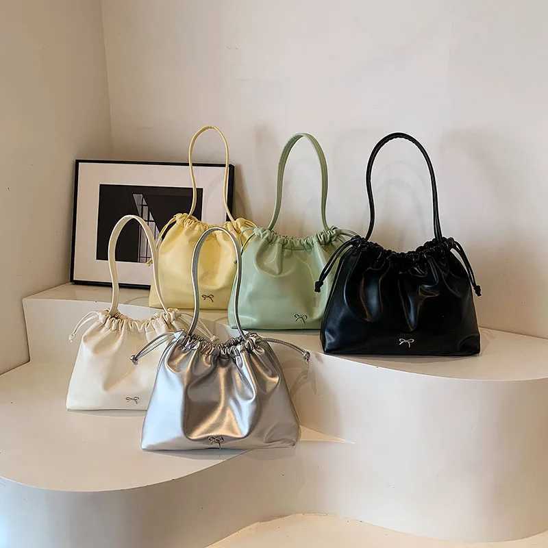 2024 New Summer Large Capacity Folding Cloud Bag Underarm Bag Simple Fashion Casual Shoulder Bag Cross Body Bag Y250319