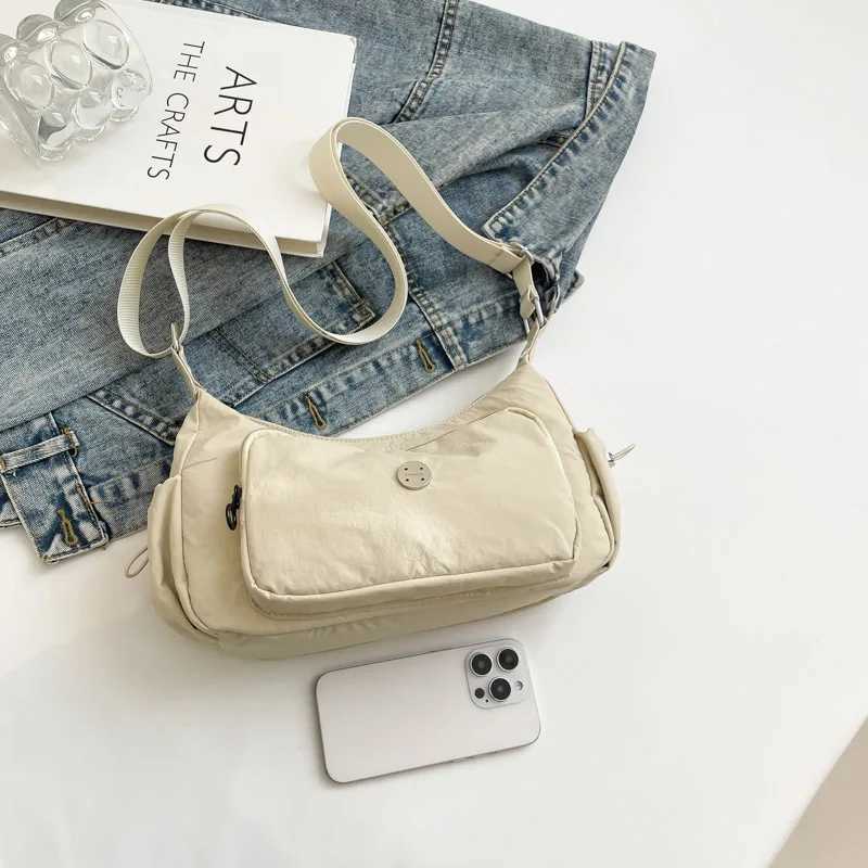Fashionable womens canvas crescent cross body bag version suitable for streetwear and daily wear multifunctional accessory Y250320