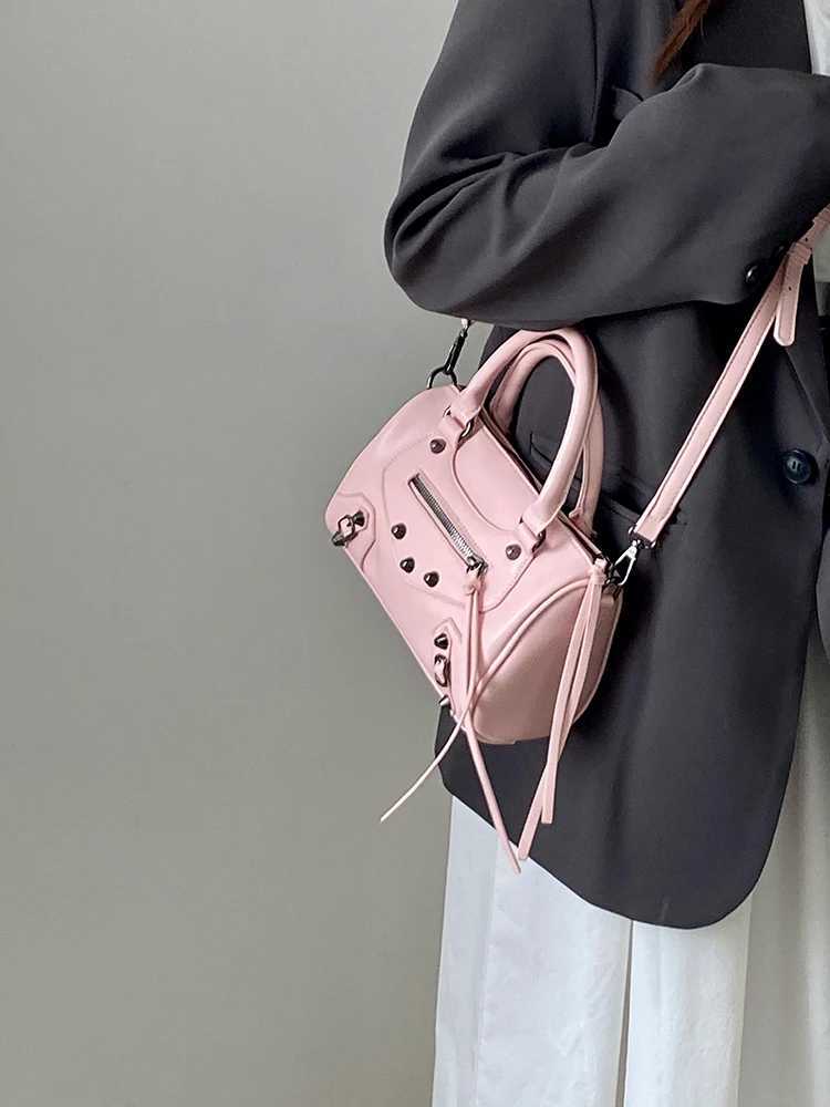 Retro motorcycle style cool girl messenger bag fashionable solid color womens shoulder bag portable womens handbag wallet handbag Y250320