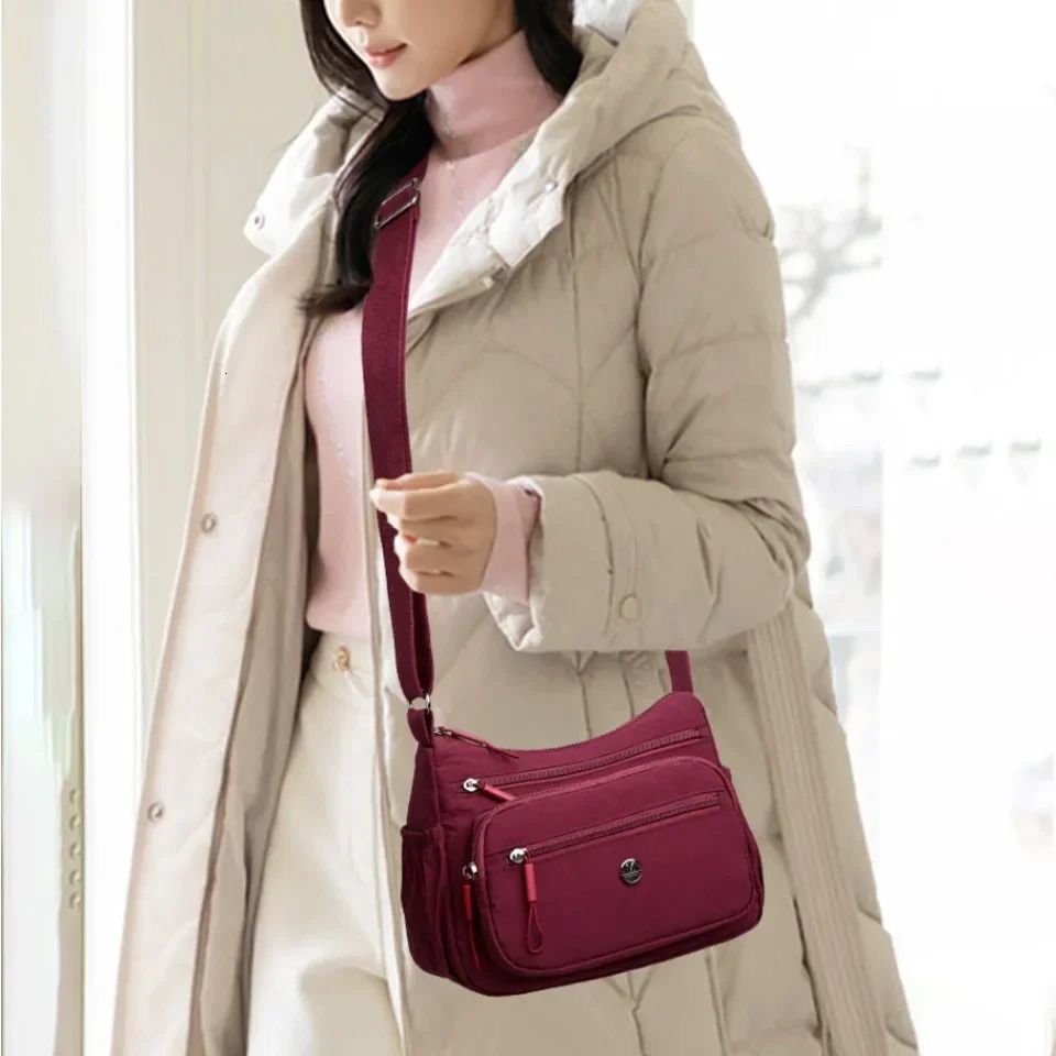Quality Middleaged Womens Bag Fashion Shoulder Bags Versatile Nylon Crossbody Largecapacity Mothers for Daily Travel 250320