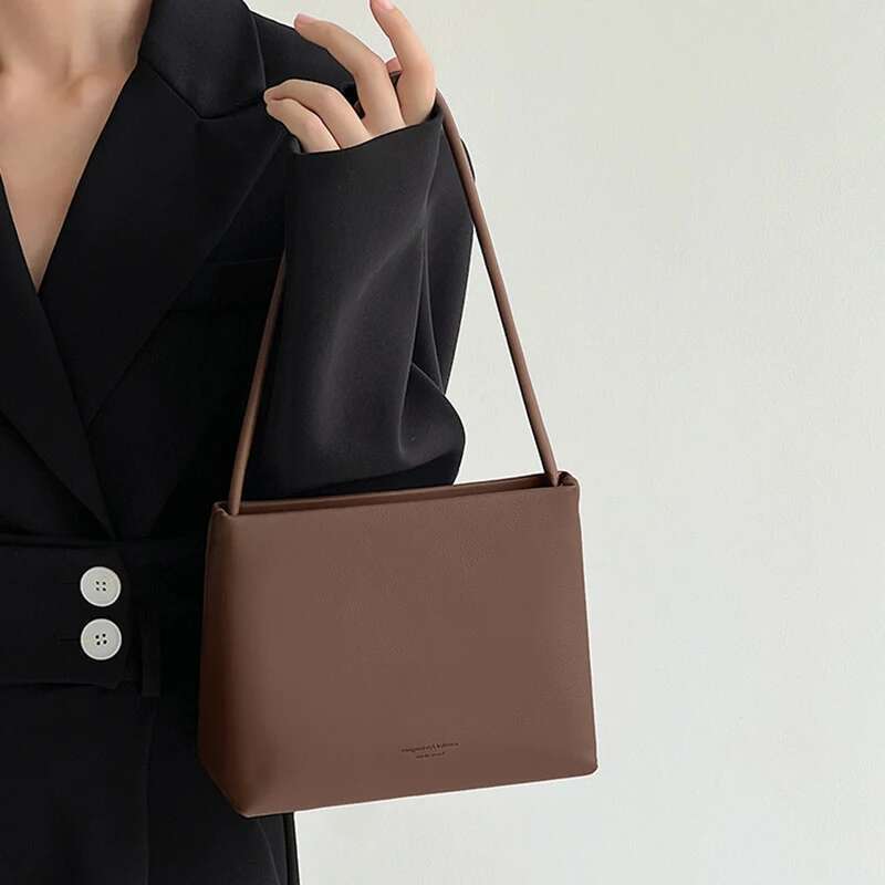 2023 New Autumn Women Small Underarm Bags Genuine Leather Female Messenger Ladies Solid Shoulder Bag Vintage Handbag Coffee