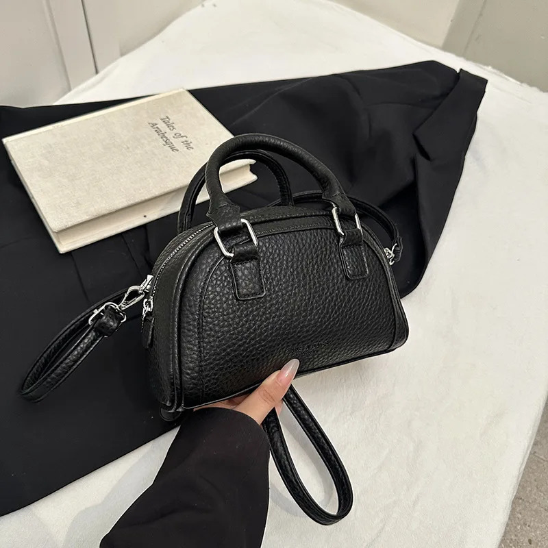 Small autumn and winter fashionable handheld bowling bag single shoulder cross body 250317