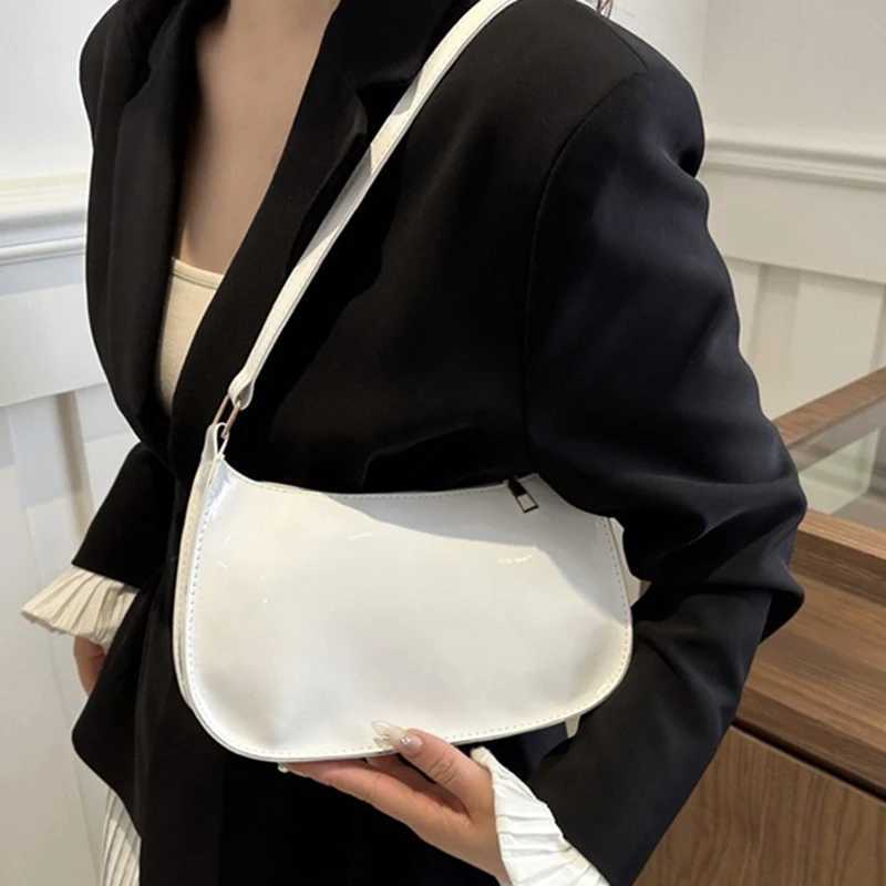 Retro solid color PU leather shoulder underwear bag womens patented leather handbag Korean fashion homeless bag Y250320