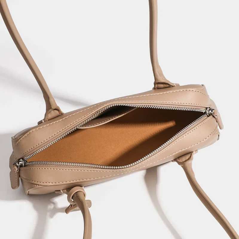 French niche sausage bag retro lingerie bag genuine leather handbag casual Cmuting Versatile single shoeT250321