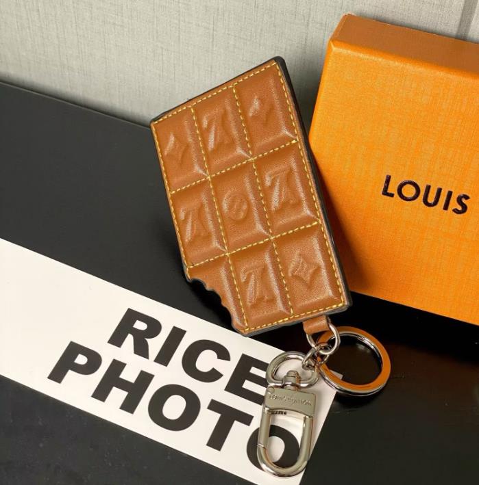 Louies Viutonities Top Designer Keychains metal Leather Car Keyring charm Fashion Bag Keychains High-Quality Gold and Black Metal Alloy Letter Lanyard