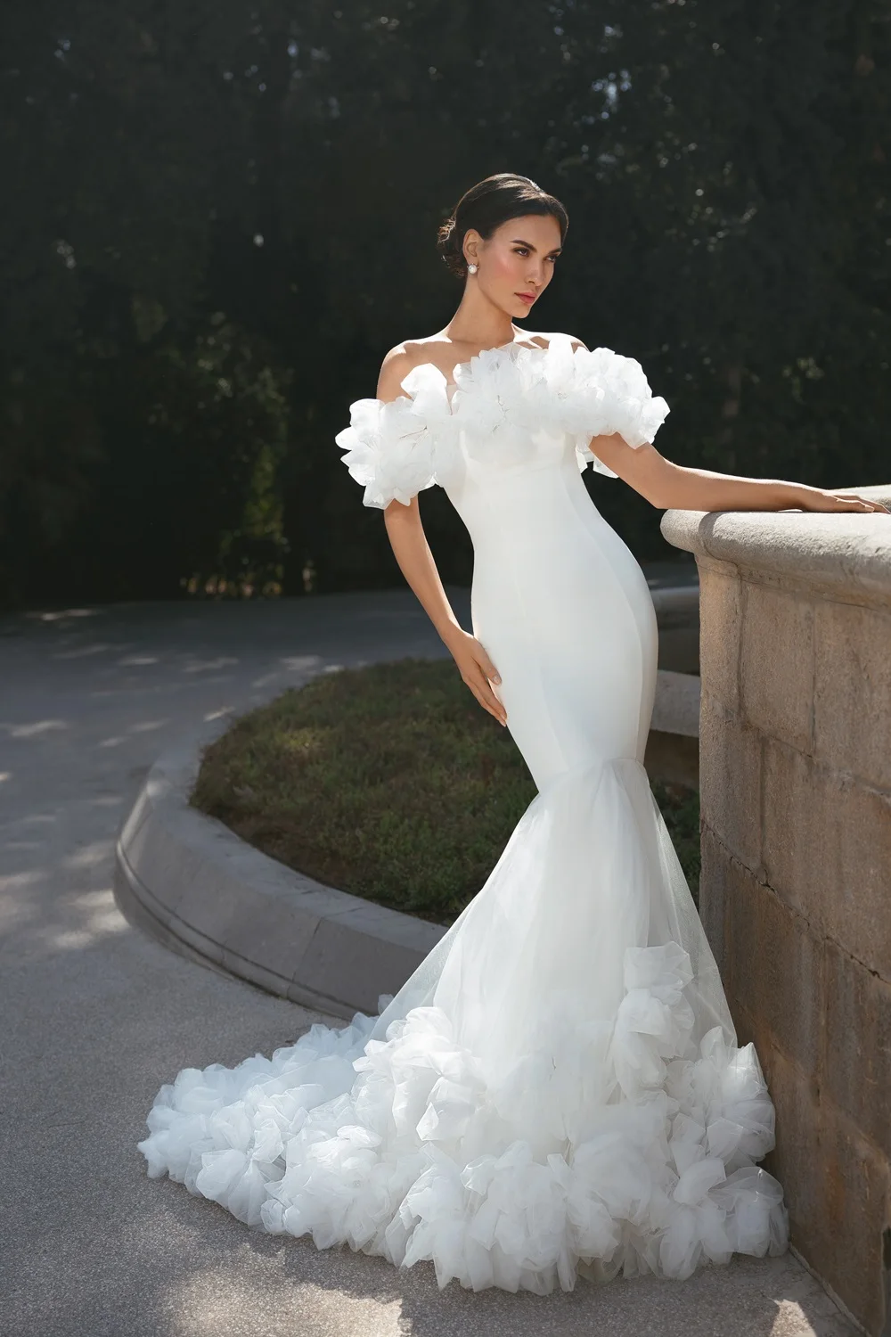 Elegant Flowers Off Shoulder Mermaid Wedding Dresses Satin Long Bridal Gown Court Train White Romantic Floral Bride Dress 2025