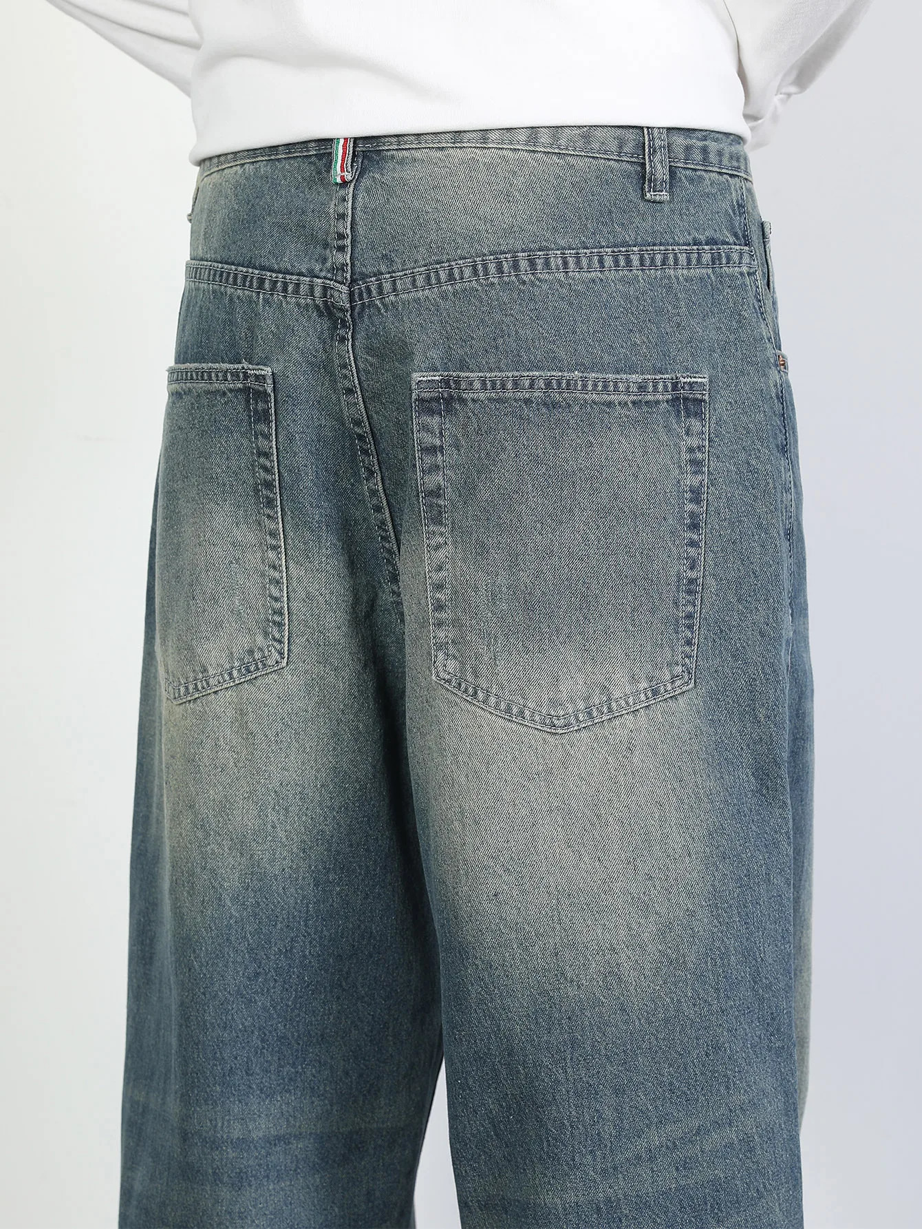 Mens Loose Straight Leg Jeans Vintage Denim Pants With Whiskering Hand Brushed Fade Streetwear Style Multiple Sizes 250320