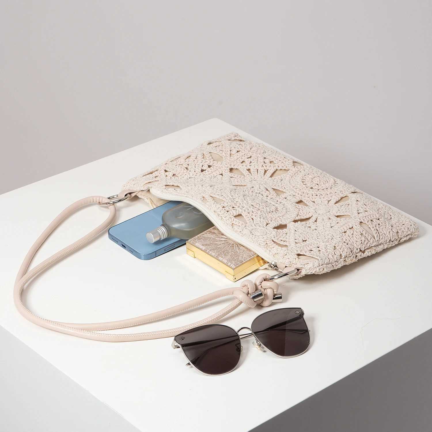 Female Hollow Knitted Shoulder Pattern Female Bohemian Beach Bag Holiday Set Ste Wallet (Random Pattern) Y250320