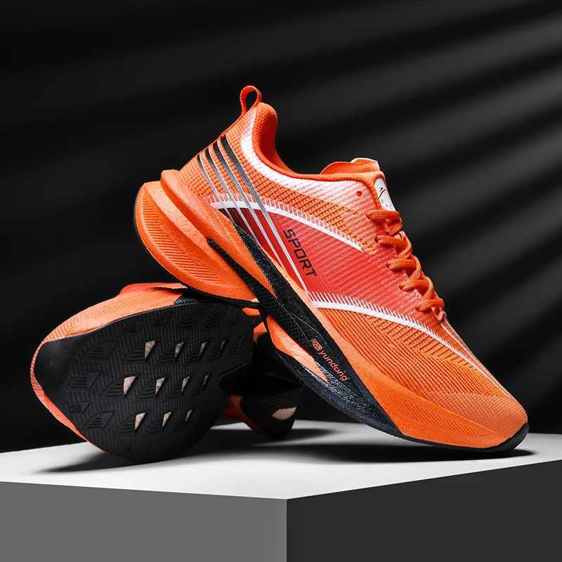 Warm running shoes are hot selling thick soled fashionable breathable tennis shoes flat wear resistant mens sports shoes Y250320