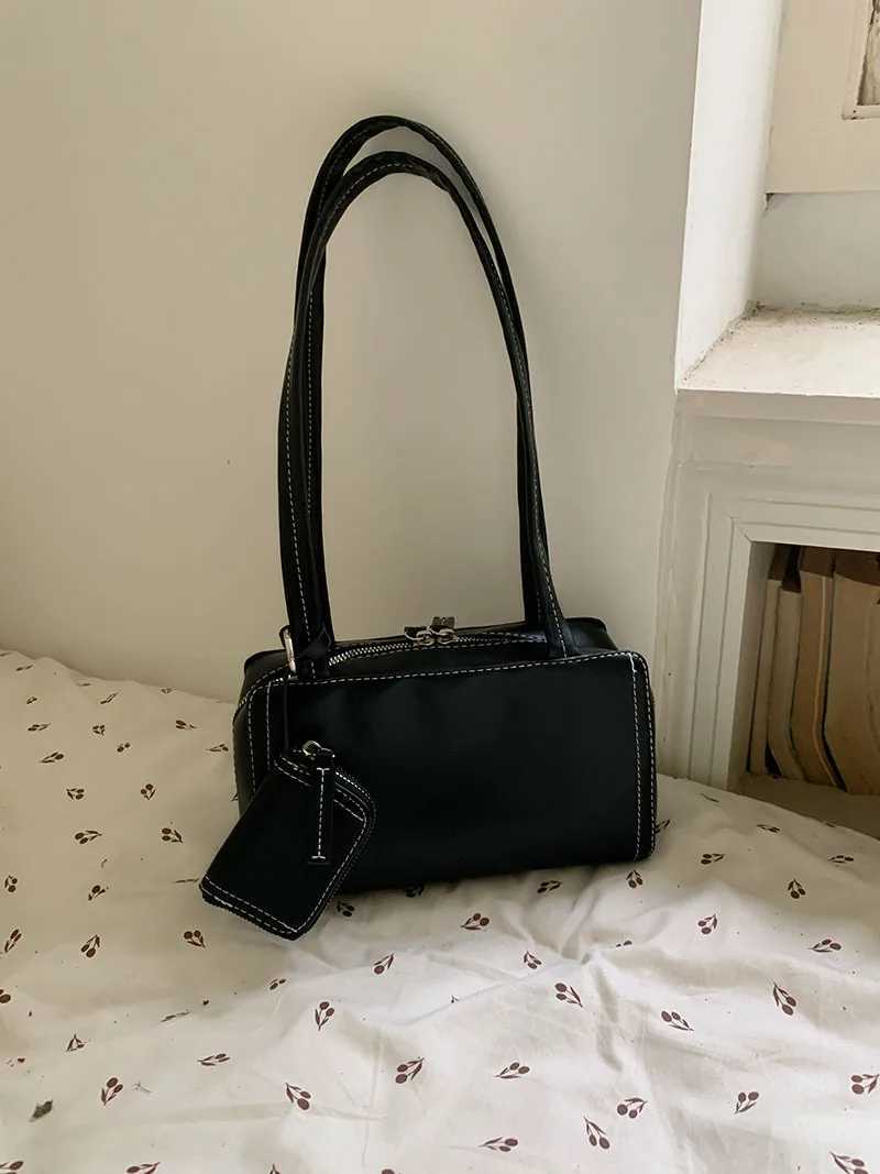 Fashion Womens High-end Headphone Casual Versatile Portable Large-capacity Storage Square Korean Niche Shoulder Underarm Bag Y250320