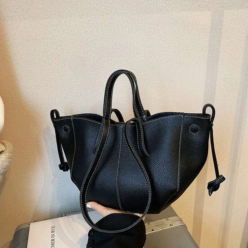 Designer bag High Quality PU Tote Bags Fashion Solid Hasp Simple Versatile Sense Of Shoulder And Handbags For Women 2025 New Style