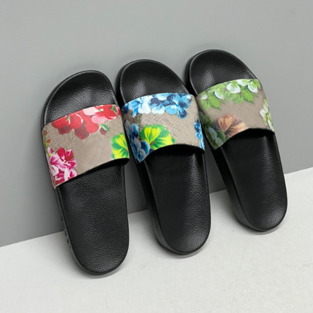 Designers Sandals Men Women Fashion Beach Shoes Classic Floral Brocade Slides Flats Leather Rubber Heatshoes Platform Flip Flops Gear Bottoms EU35-47 311
