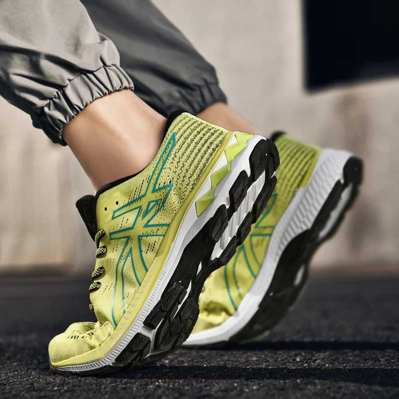 Lightweight mens sports shoes mesh breathable casual shoes mens sports shoes Tenis shoes M fashion running shoes luxury coaching machine Y250320