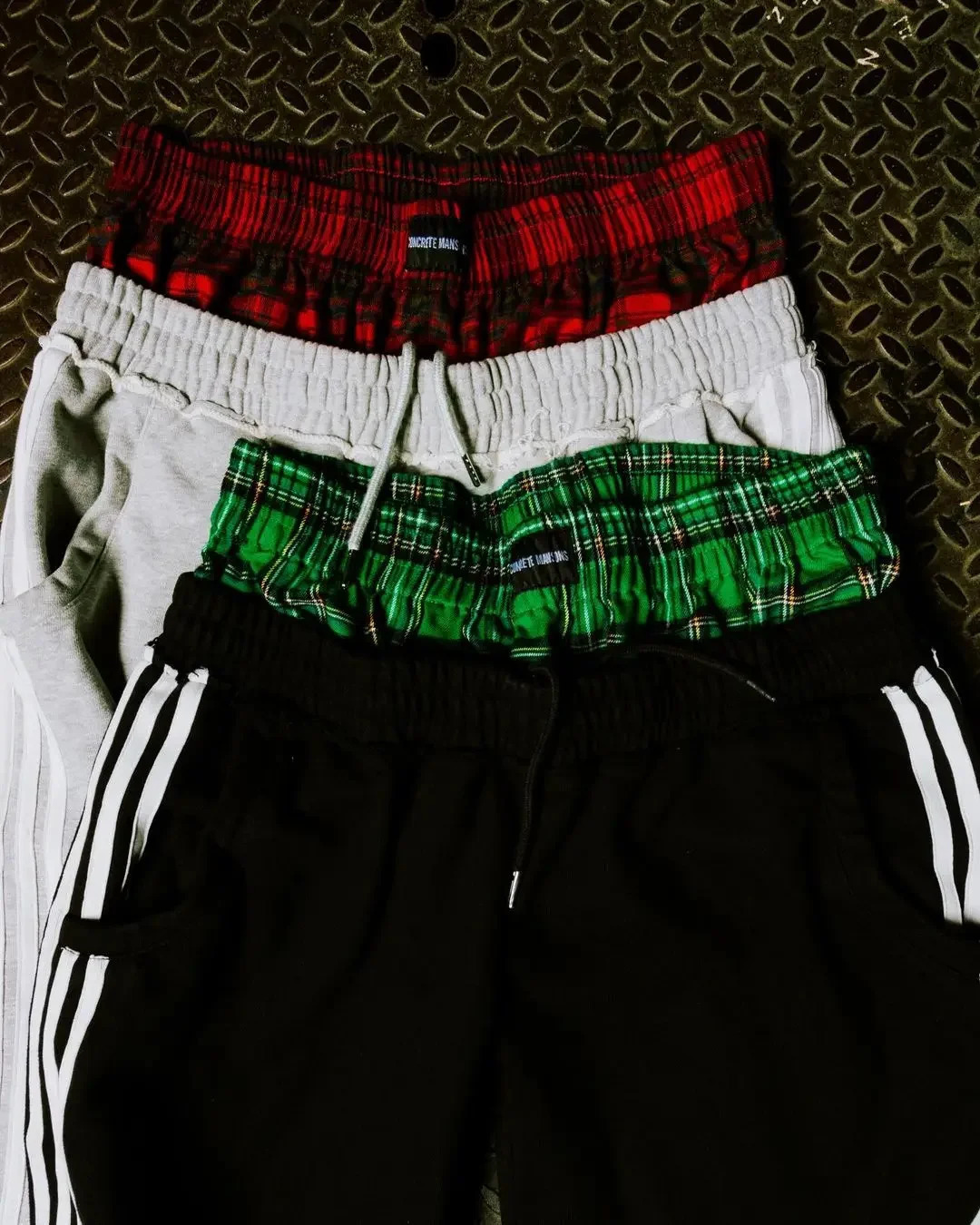 Street Trend Y2K Simple Striped Double Cuff Mens Casual Pants West Style Versatile Loose Womens Casual Sports Pants 250320