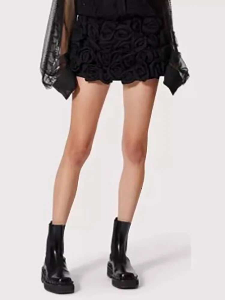 DEAT Fashion Three-Dimensional Rose Wer Decoration Women's Mid Waist Red Mini Shorts Skirts Summer 2024 New 7Ab3821