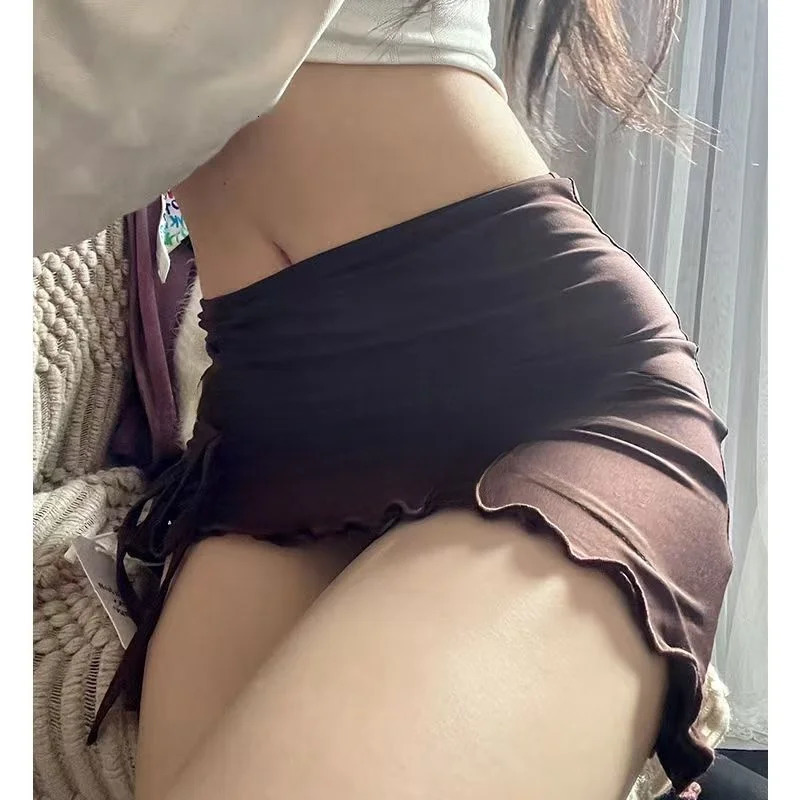 sweet Y2K Bohemian Ladys Beach Skirts Style Low Waist Shirring Irregular Short Skirts Womens Vintage Short Skirt 250320