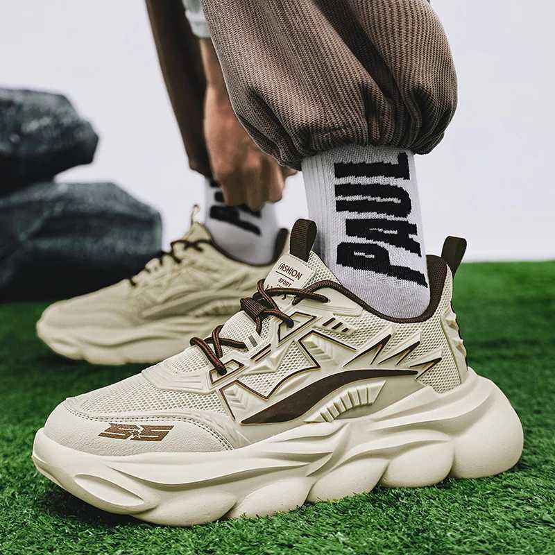 2024 Thick Sole Mecha Running Shoes Men Outdoor Jogging Sports Shoes Mesh Breathable Platform Walking Shoes Trend Sneakers Men Y250320
