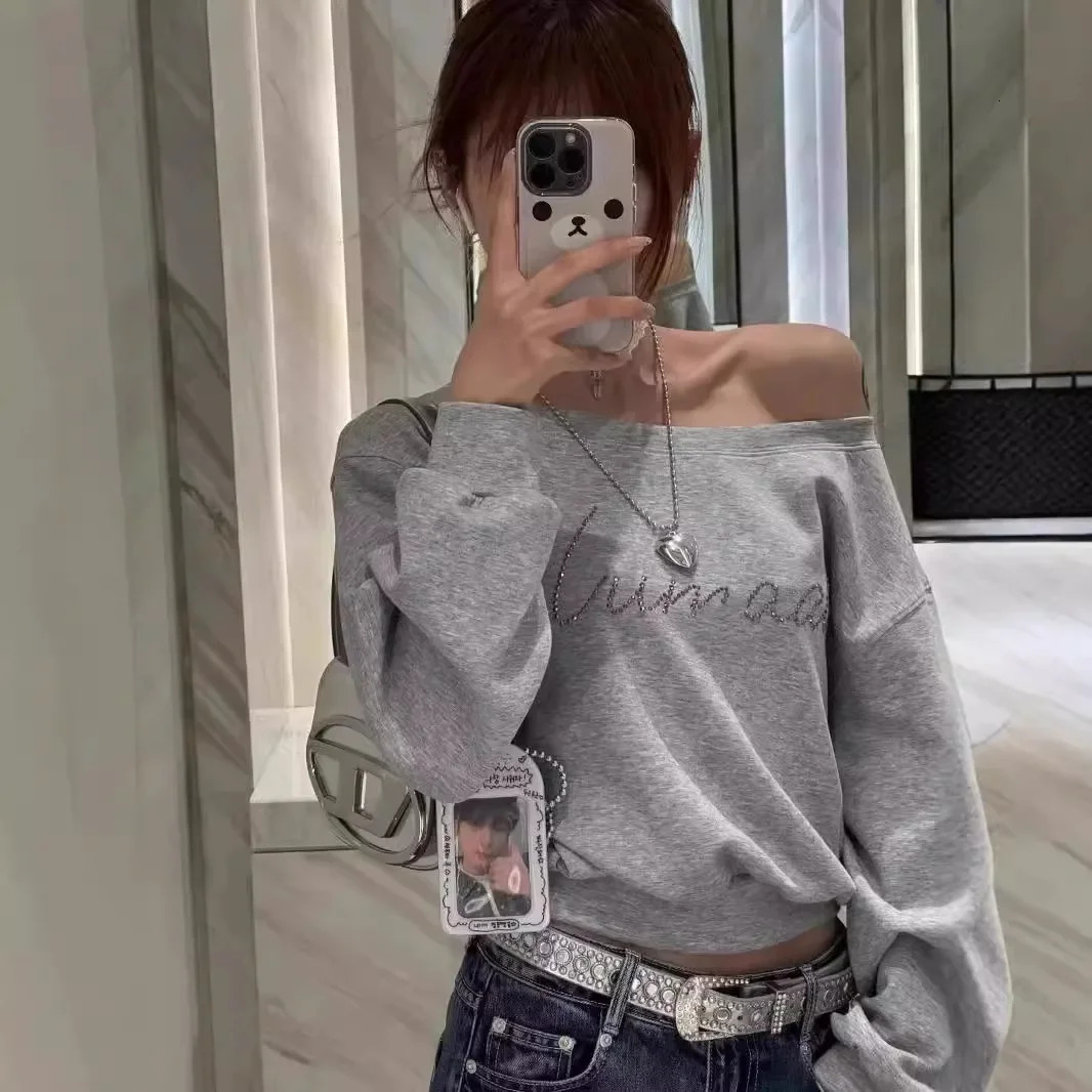 Spicy Girl Lazy Long Sleeve Grey Loose-Fit Sweatshirt Crossbody Off-The-Shoulder American Style Vintage Cropped Top 250320