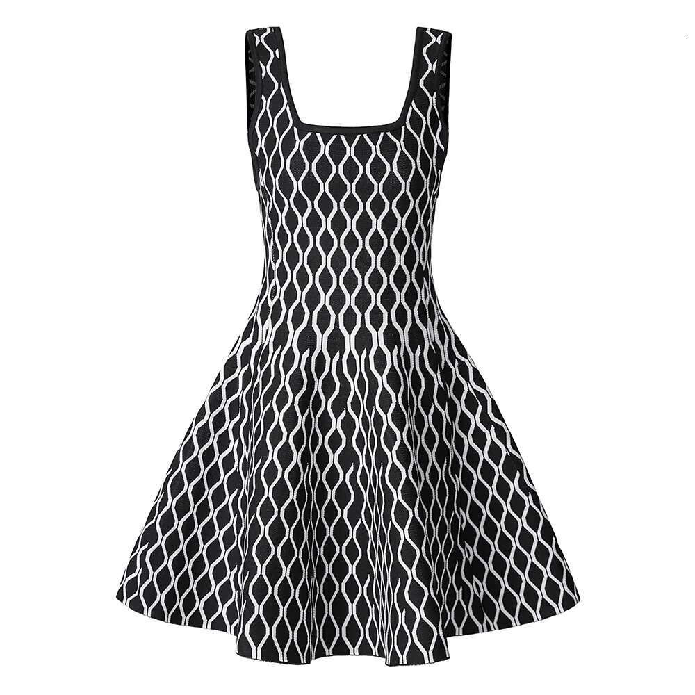 2025 Spring/Summer New Collection Nice Design, High Waist, Large Swing Jacquard Inner Skirt, Fashionable Knitted Dress